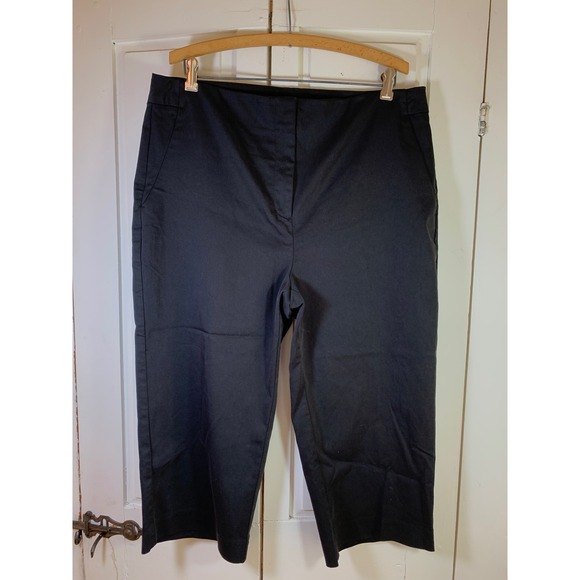 Chico's Pants - Chico's Black Cropped Trousers Stretch Cotton Blend Pants Size 3 US‎ 16 Minimal